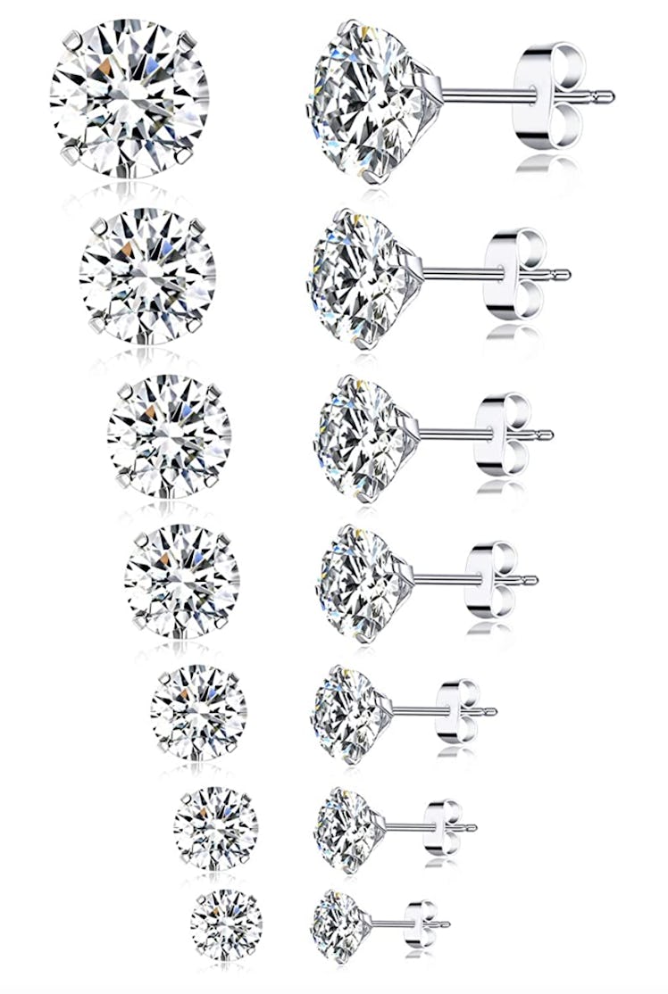 Tornito 7 Pairs  Stud Earrings