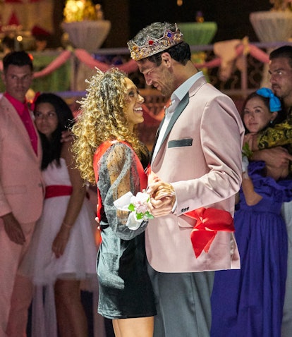 Joe Amabile and Serena Pitt dance together at 'Bachelor in Paradise' prom.