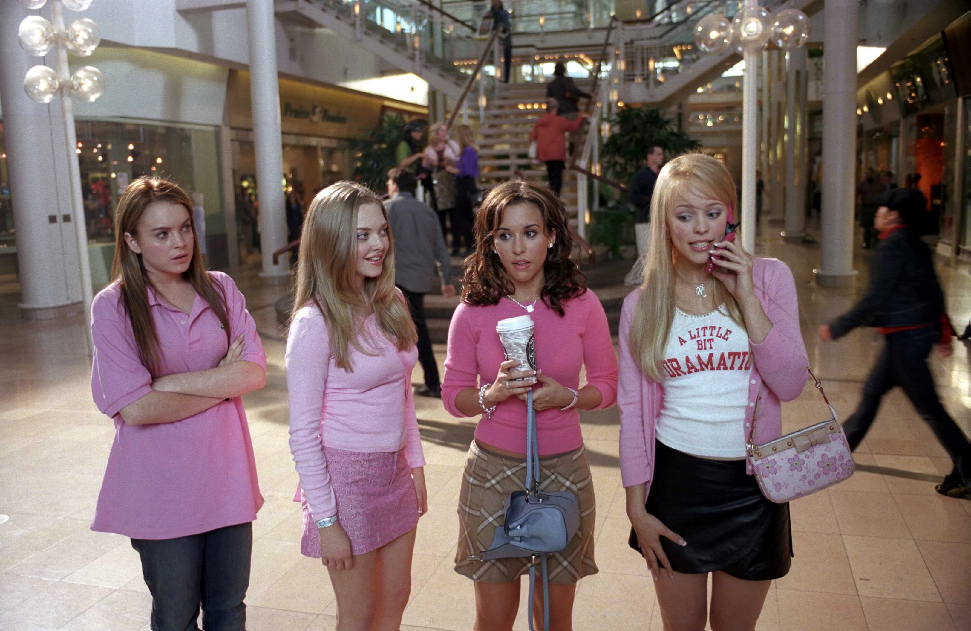 These 2000s-Inspired Halloween Costumes Are So Easy To Recreate These 2000s-Inspired Halloween Costumes Are So Easy To Recreate