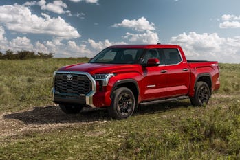 2022 Toyota Tundra Release Date Price Specs Payload Mpg And Towing For The Hybrid Truck
