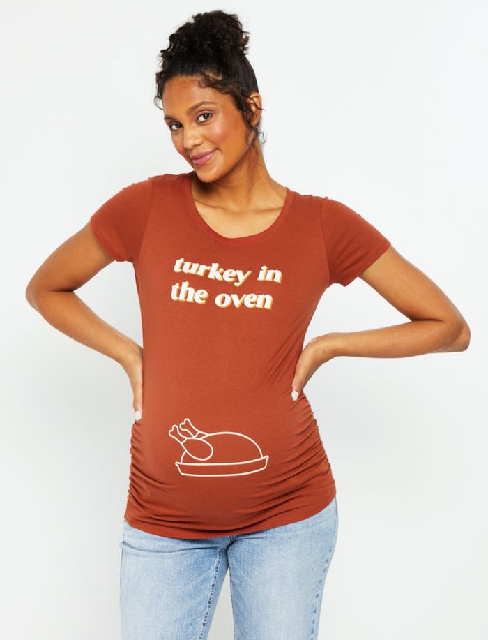 Turkey In The Oven Thanksgiving Maternity Graphic T-Shirt