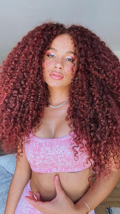 10 Hairstyles For Long Curly Hair That Are Breathtakingly Beautiful 10-hairstyles-for-long-curly-hair-that-are-breathtakingly-beautiful