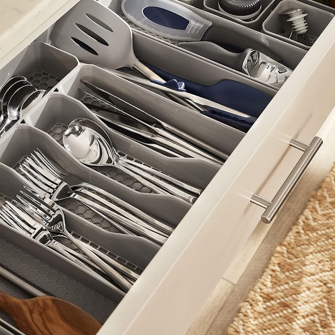 Spectrum Diversified Buildup-Resistant Utensil Holder