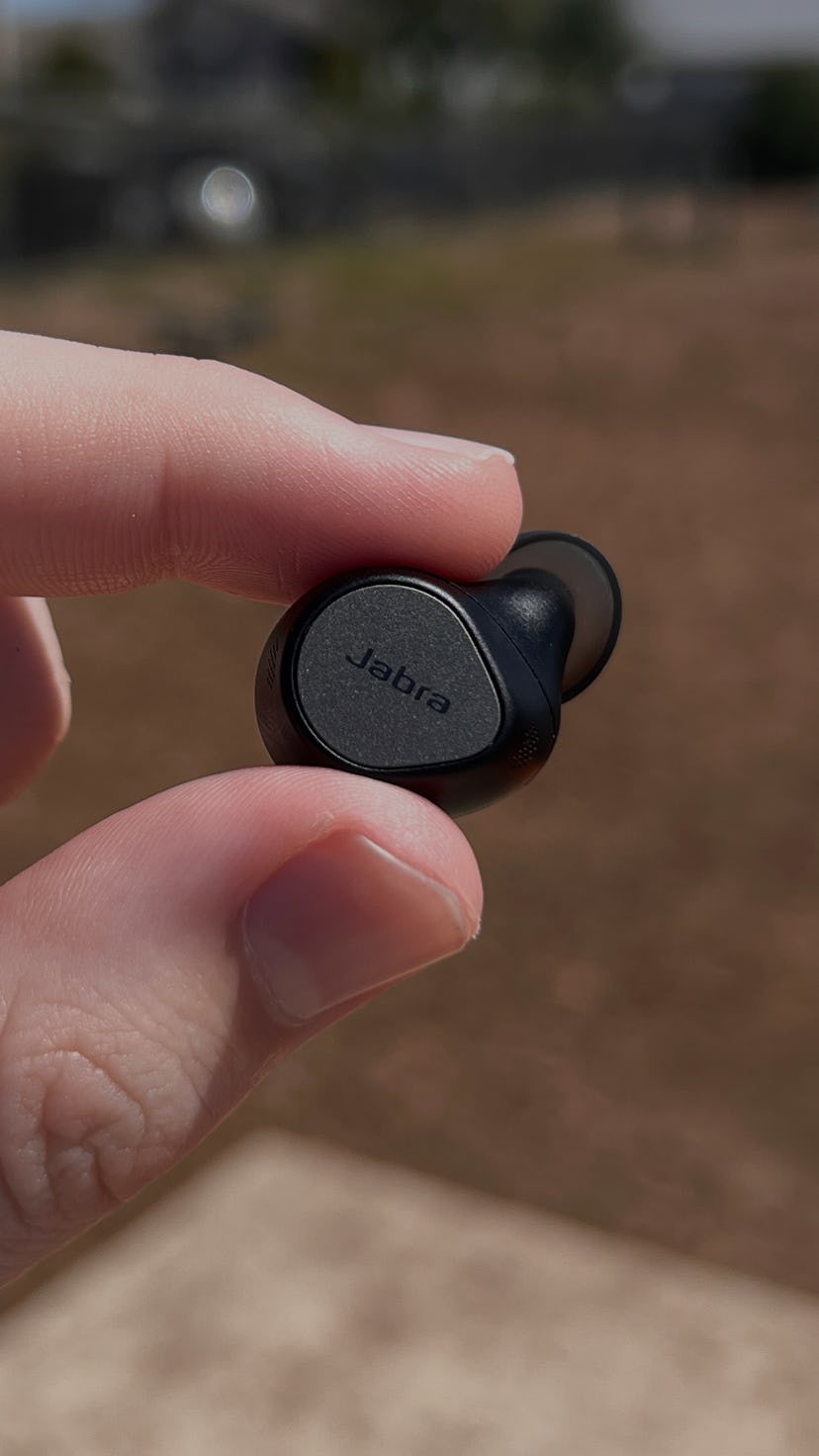 Jabra Elite 7 Pro wireless earbuds review: Poor ANC, weird fit, great microphones