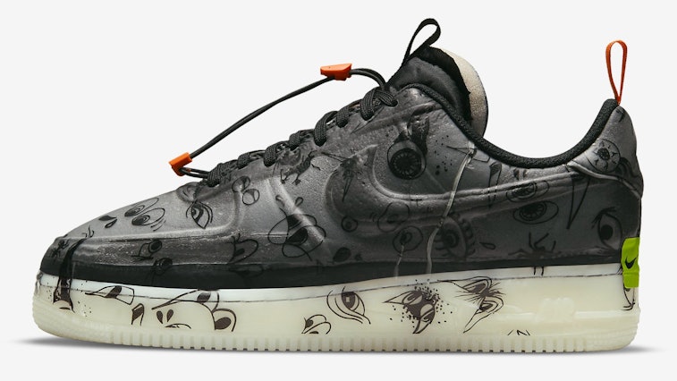 imagen busto infierno Nike has a pack of scary Halloween sneakers that glow in the dark