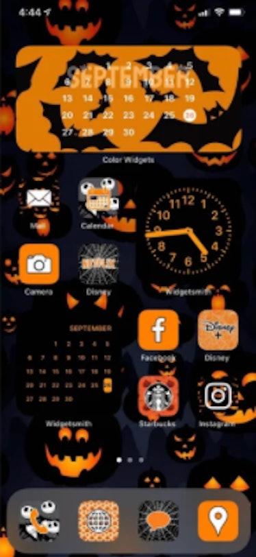 These new Halloween iOS Home screen ideas include pumpkin icons.