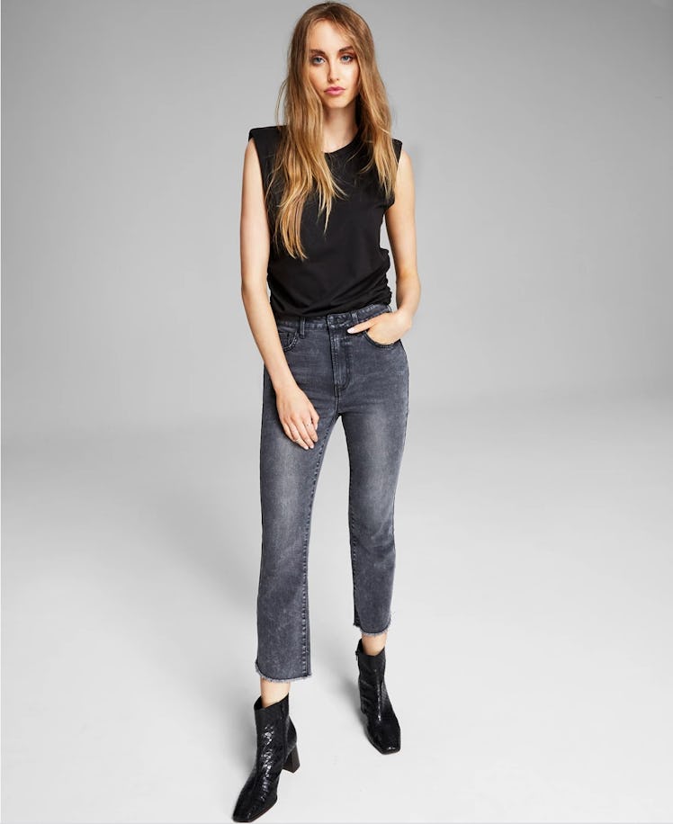 High-Rise Cropped Frayed Jeans 