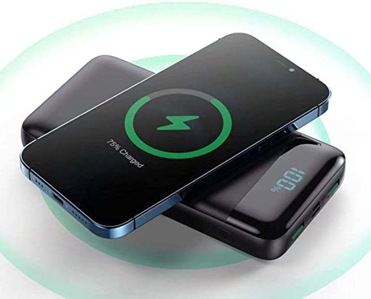 FOCHEW Wireless Portable Charger 