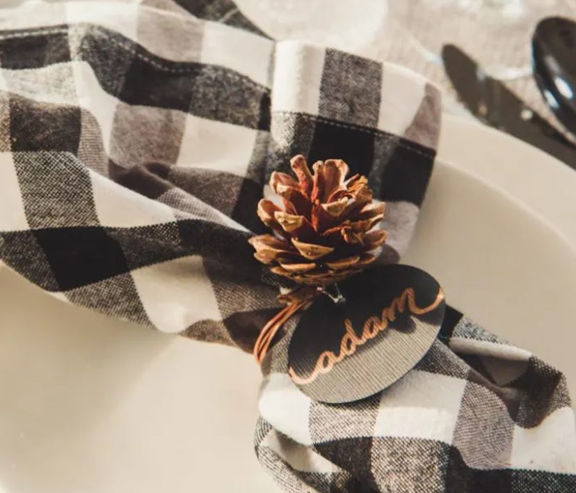 DIY pine cone napkin rings