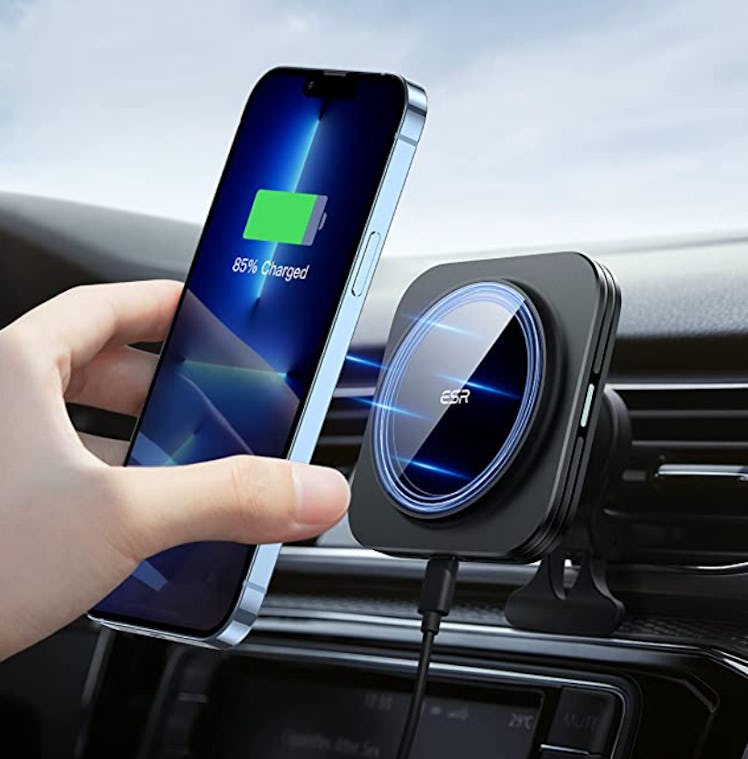 ESR  Magnetic Car Mount Charger