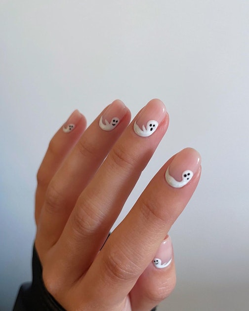 halloween ghost nail designs