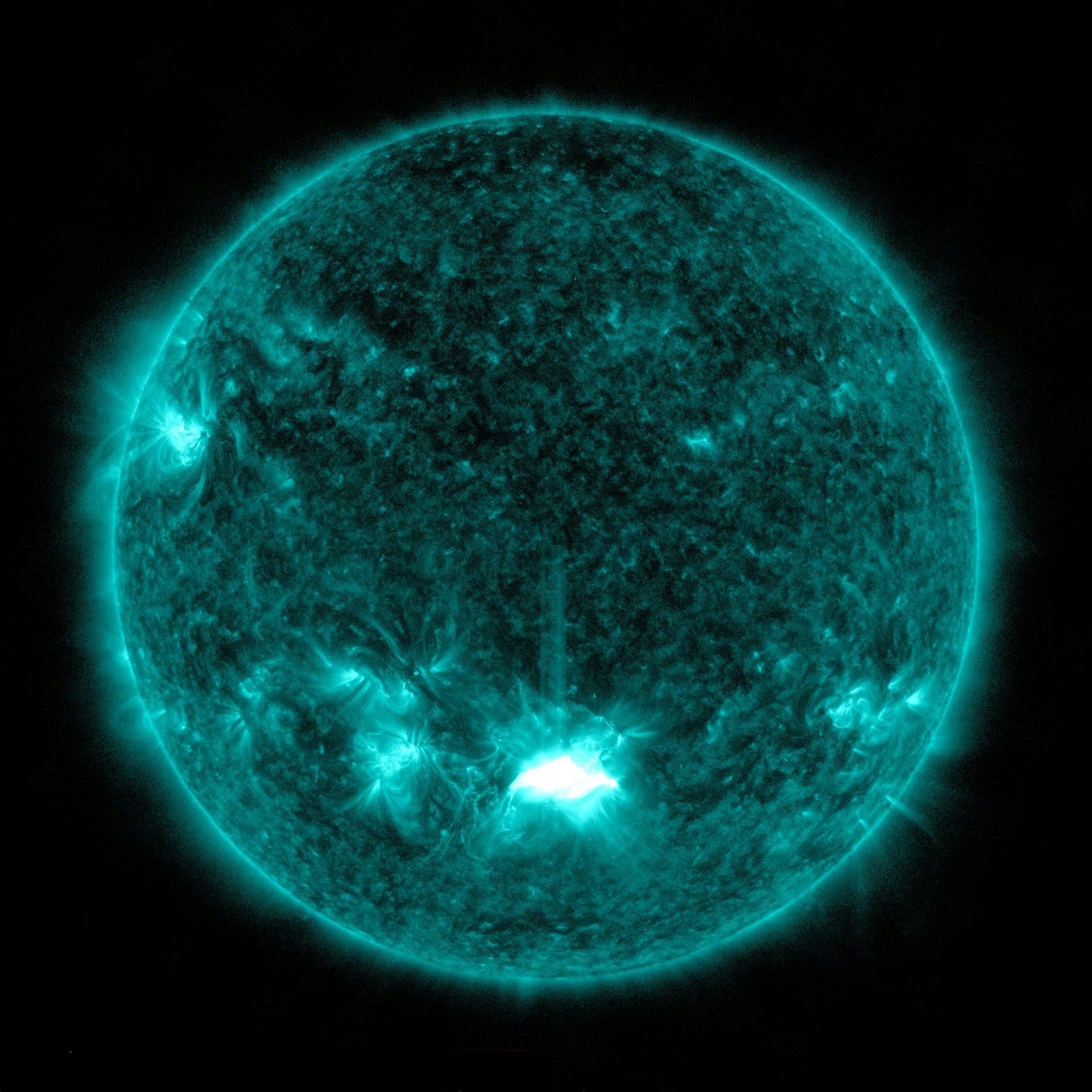 Look NASA captures Xclass solar flare in incredible detail