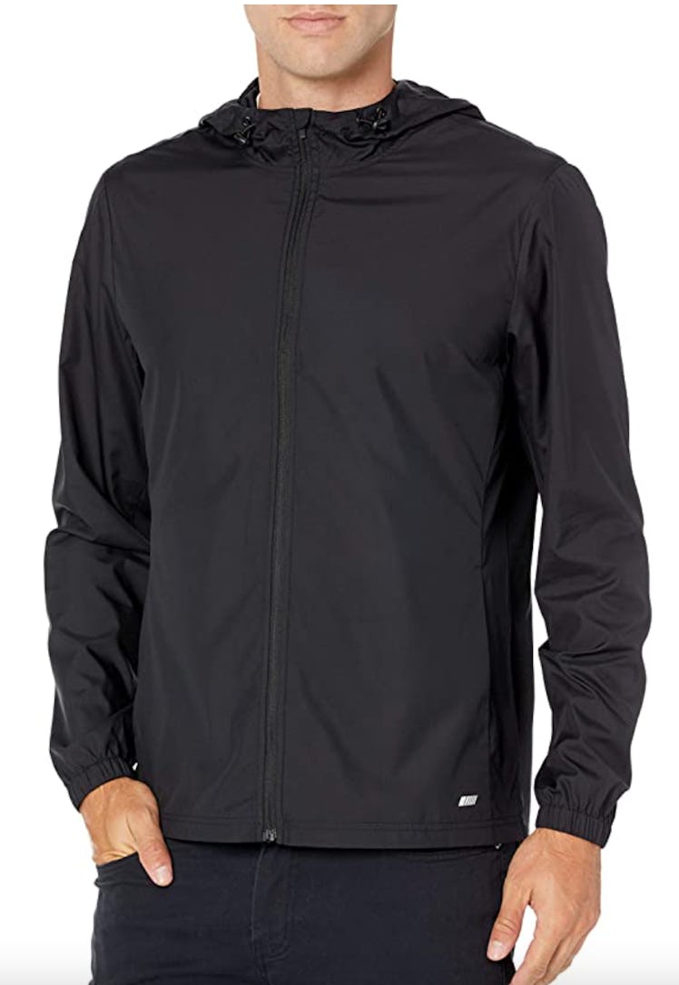 Amazon Essentials Men's Packable Water-Repellant Run Jacket