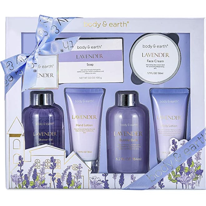 Body & Earth Luxurious Spa Gift Set (6 Pieces)