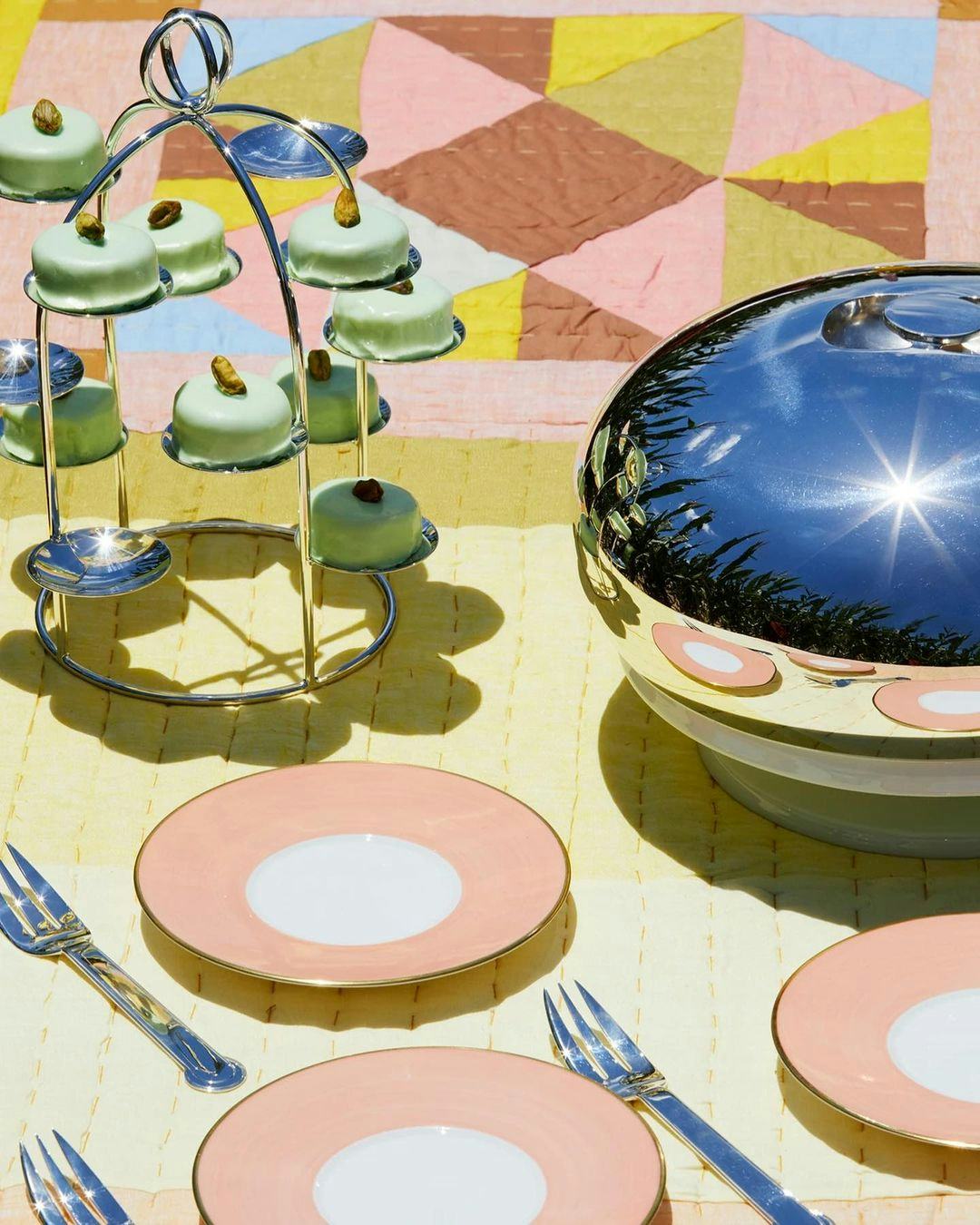 gifts for the party thrower