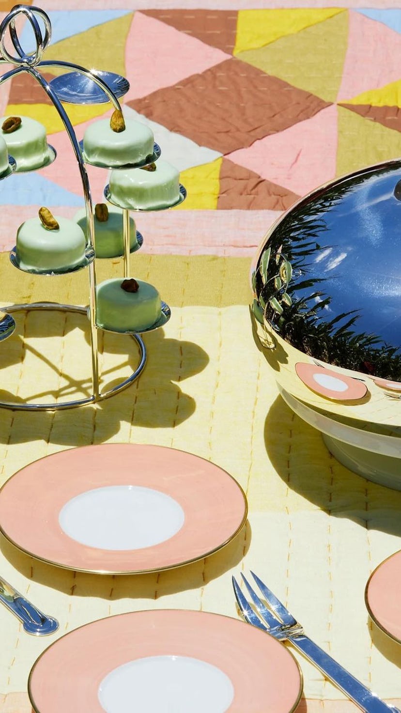 gifts for the party thrower