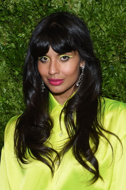 Jameela Jamil at the 2019 CFDA Fashion Awards with super-bright eyeliner.