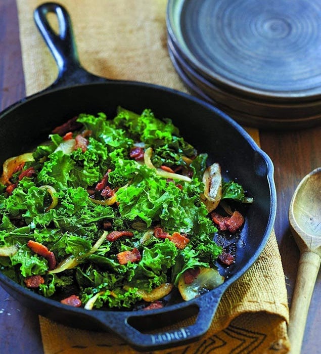 Lodge Pre-Seasoned Cast Iron Skillet 