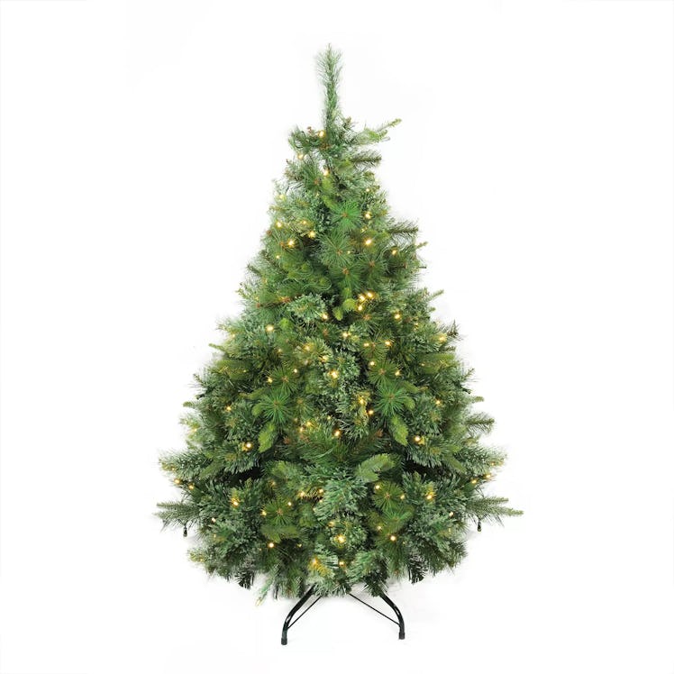 Check out this list of the best Christmas tree Black Friday deals.