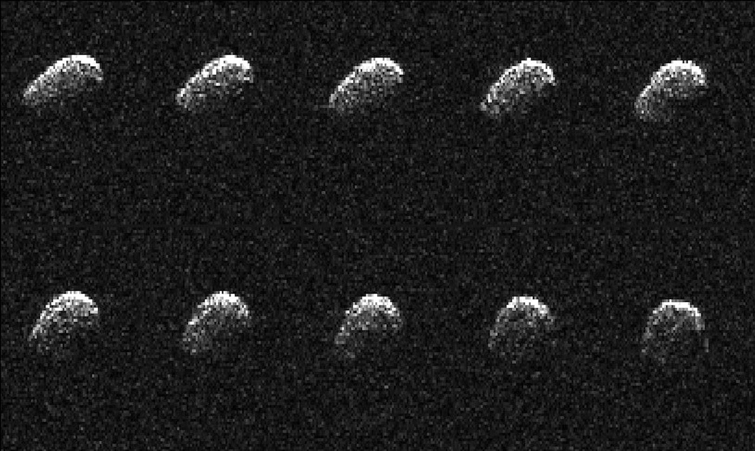 Астероид к земле 2024. Астероид летит к земле. Астероид 2024. Метеорит приближается к земле светлый фон. Астероид подлетел к земле.