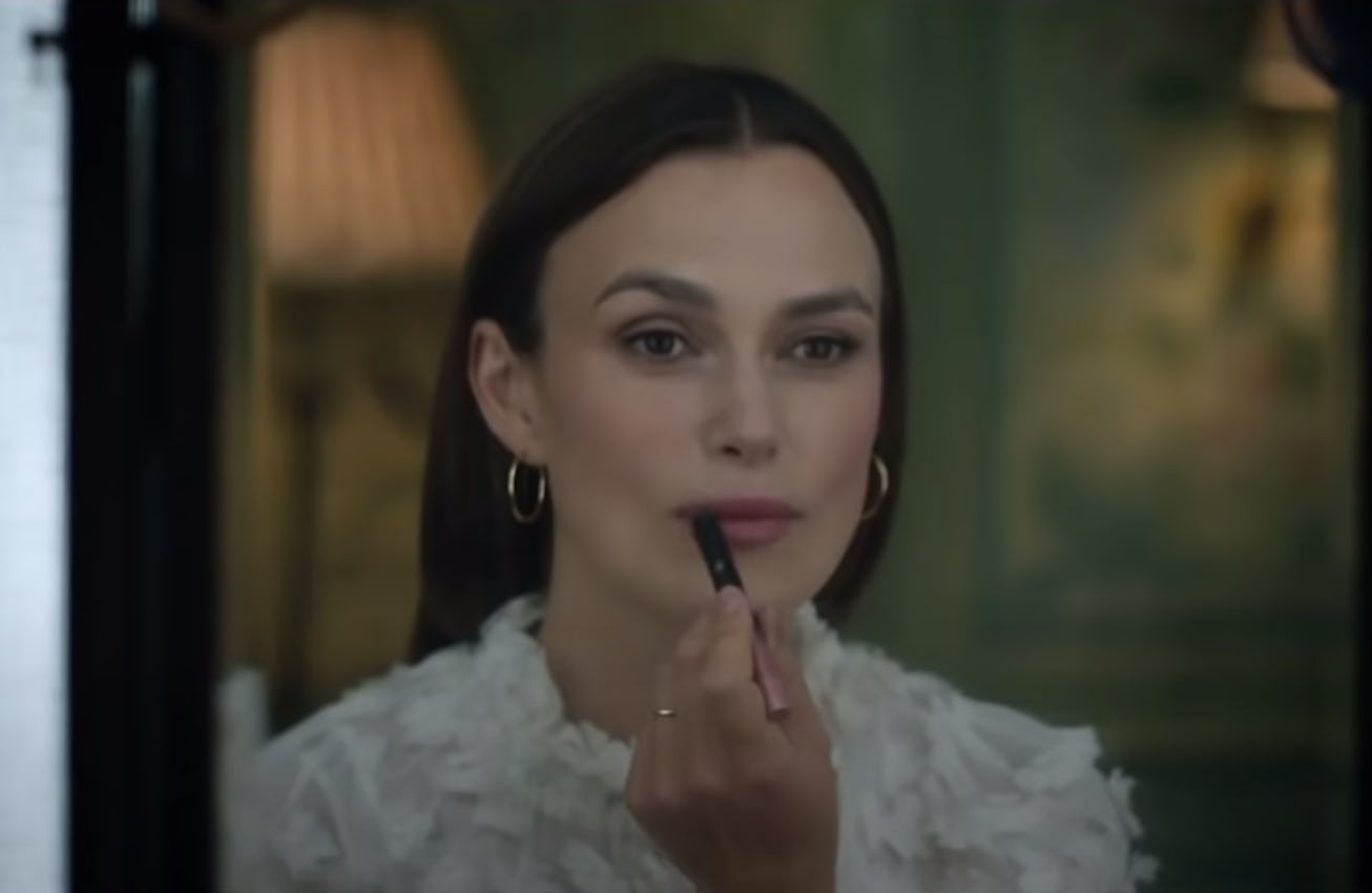 Keira Knightley in Silent Night trailer