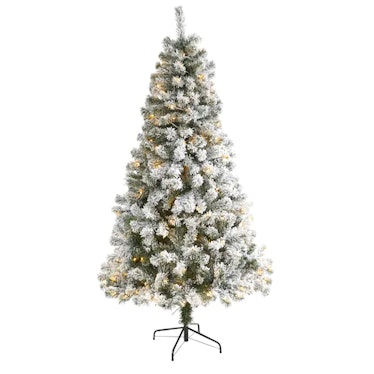 Check out this list of unbeatable Christmas tree Black Friday deals.