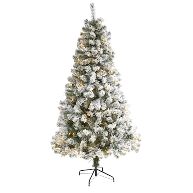 Check out this list of unbeatable Christmas tree Black Friday deals.