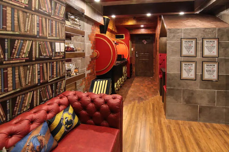 There are so many magical 'Harry Potter'-themed Airbnbs around the world in places like Florida, the...