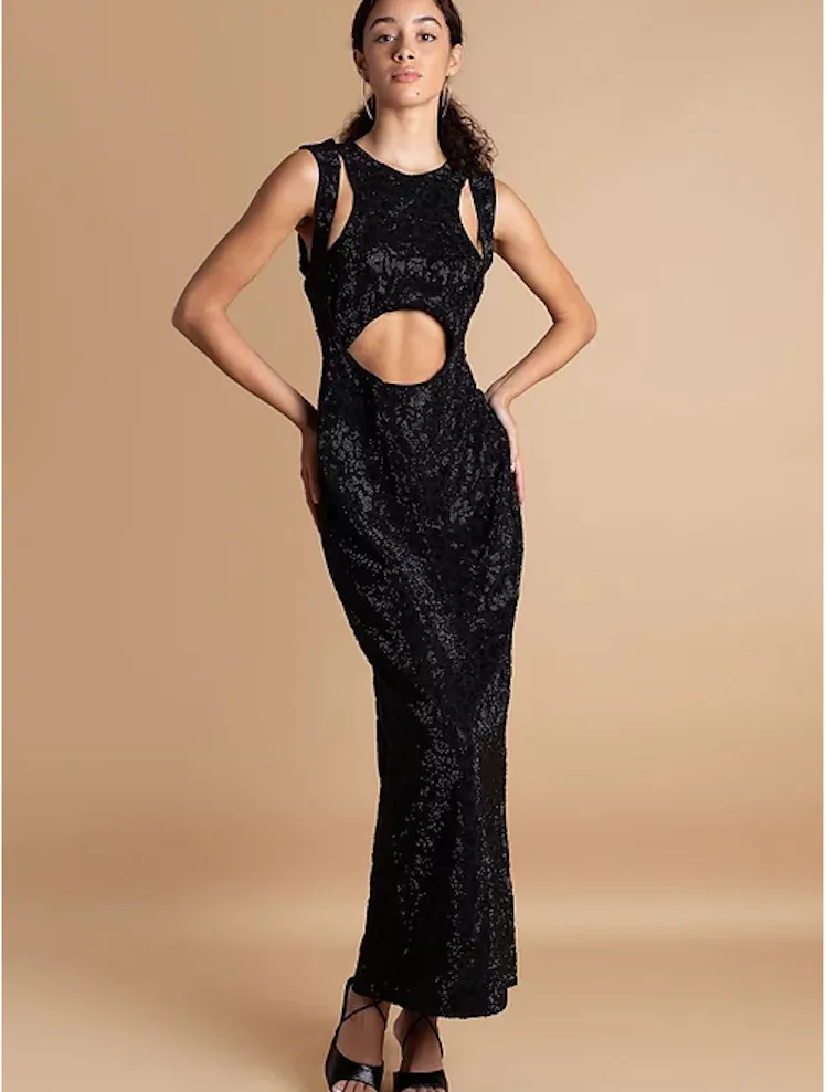 Kendall Jenner's Cutout Wedding Guest Dress Was A Risky Choice Kendall Jenner's Cutout Wedding Guest Dress Was A Risky Choice