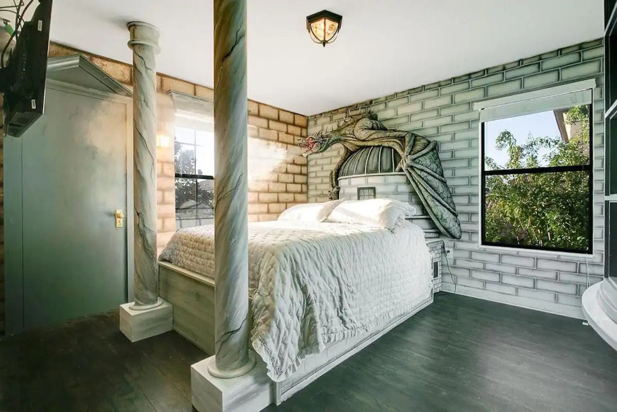 The Best Harry Potter-Themed Airbnbs To Book