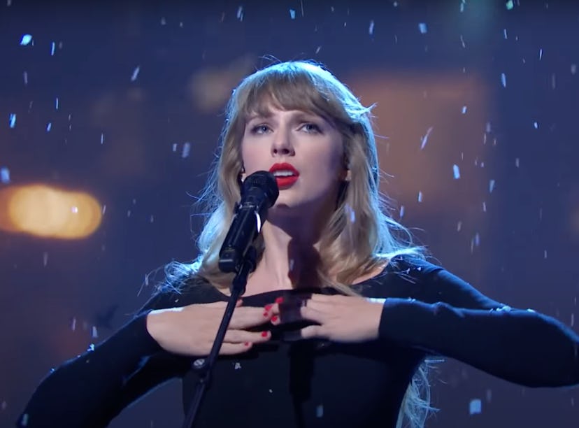 Watch Taylor Swift's "All Too Well' 'SNL' performance video to see why the internet is buzzing.