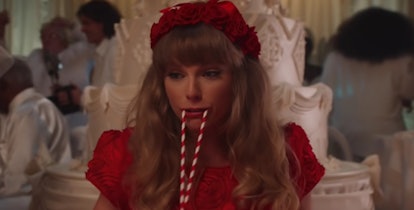 Taylor Swift hair in I Bet You Think About Me music video