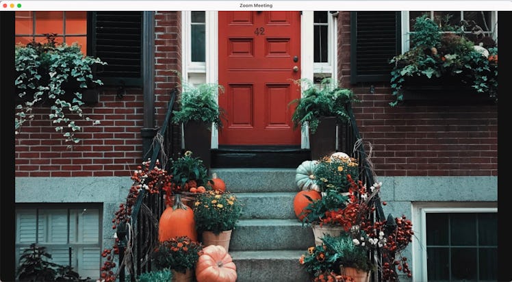 This Thanksgiving Zoom background features a festive front walkway. 