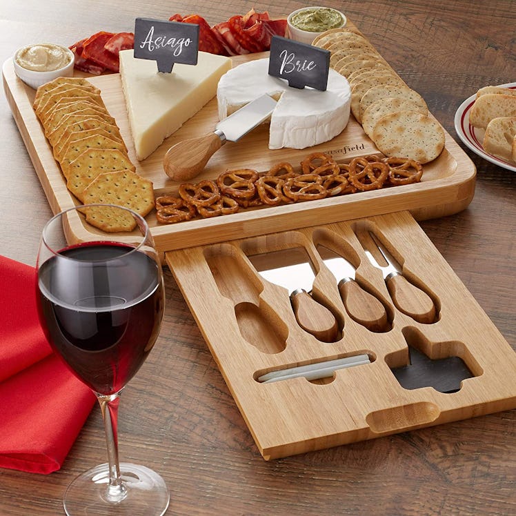 Casafield Bamboo Cheese Board Gift Set