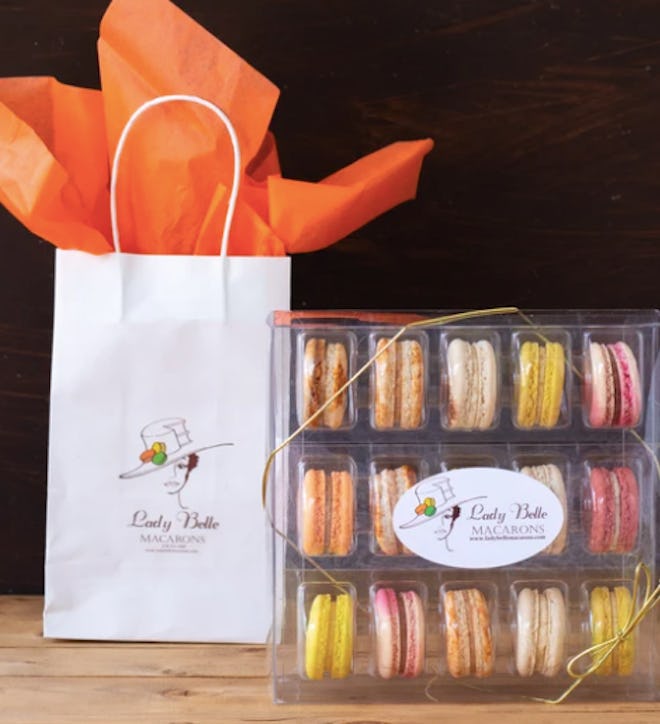 Gift box of personalized macarons