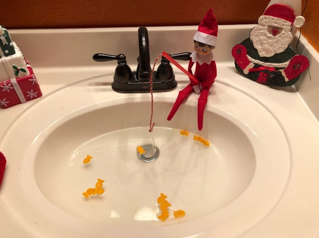 Take some Goldfish and toss them in the sink with your elf and their fishing pole.