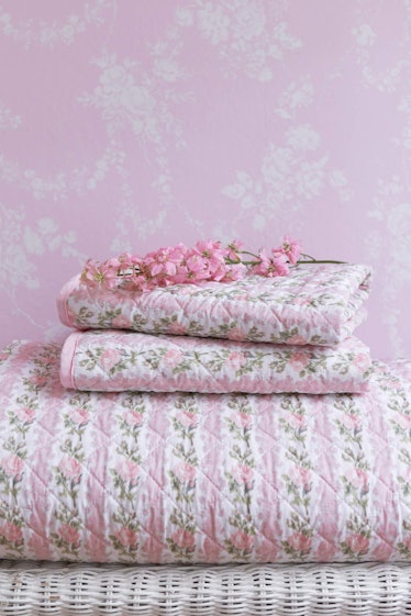 Blooming Heirloom Quilt & Sham Set