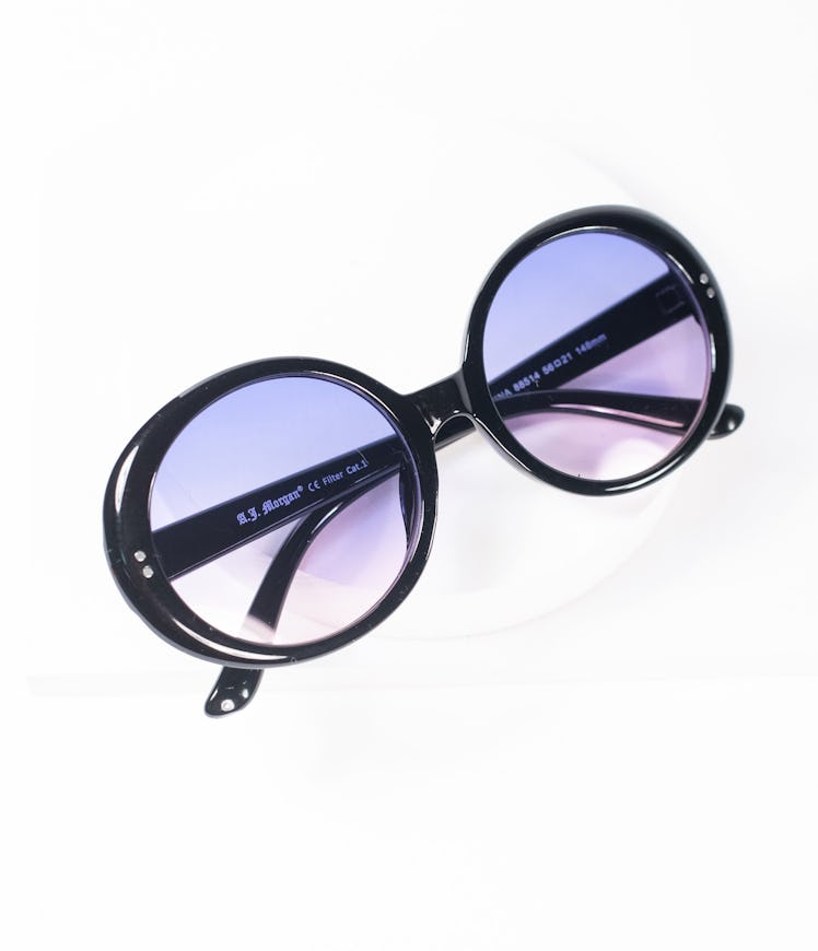 1970s Black Round Romance Sunglasses
