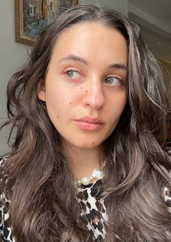 Isabella Sarlija takes a selfie after having used a new vitamin c serum