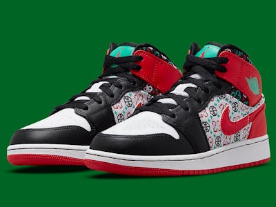 Nike ugly 2025 christmas sweater