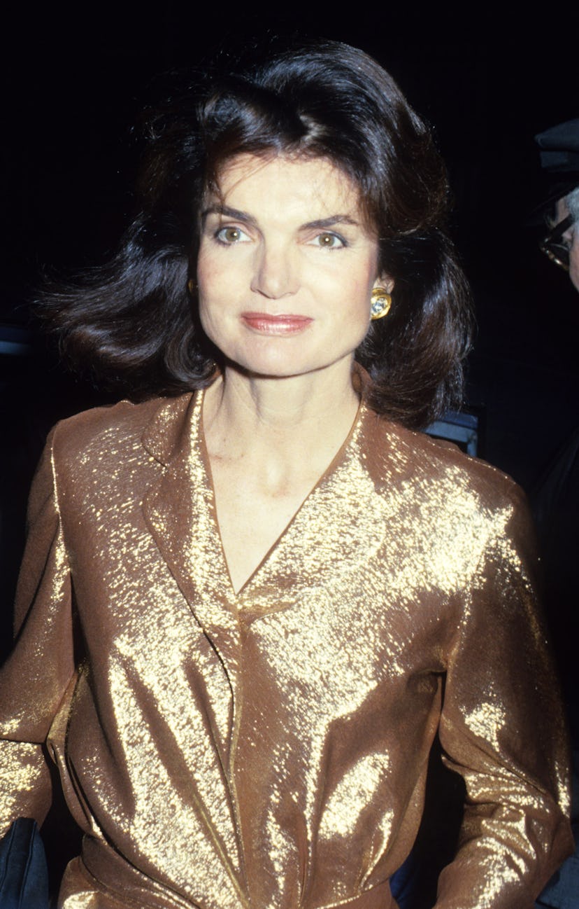 Jackie Kennedy matched gold eyeshadow to her shimmery blouse.