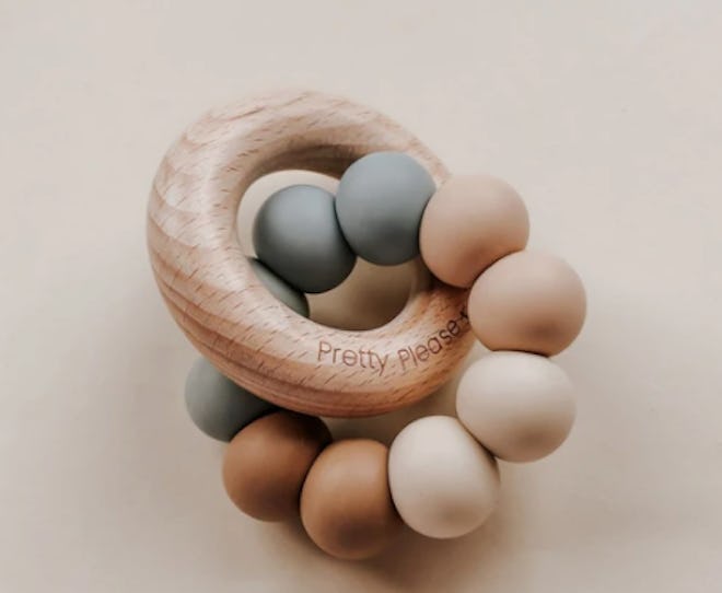 Wood teething ring