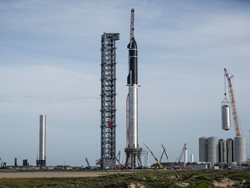 SpaceX Starship stacked at the launch pad.