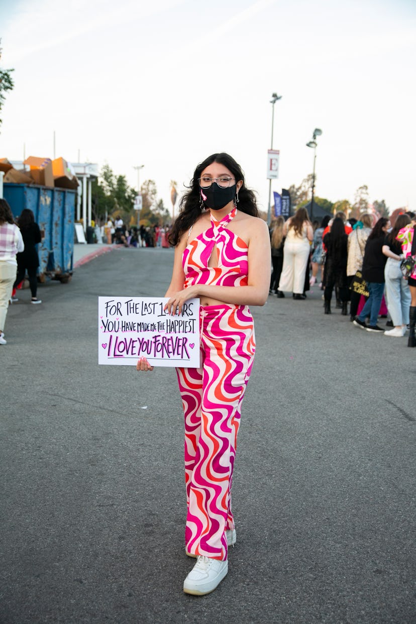 Street style at Harry Styles' Love On Tour At The Forum in Los Angeles.