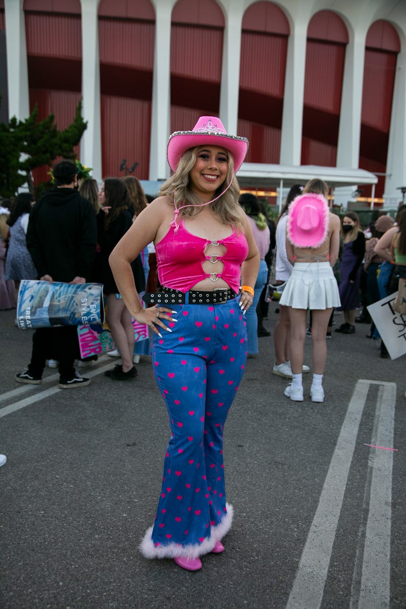 Street style at Harry Styles' Love On Tour At The Forum in Los Angeles.