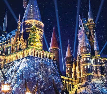 The Hogwarts castle lights up during the holidays at Universal along with the Universal 2021 holiday...