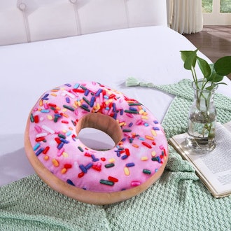 HYSEAS Pink Donut Throw Pillow