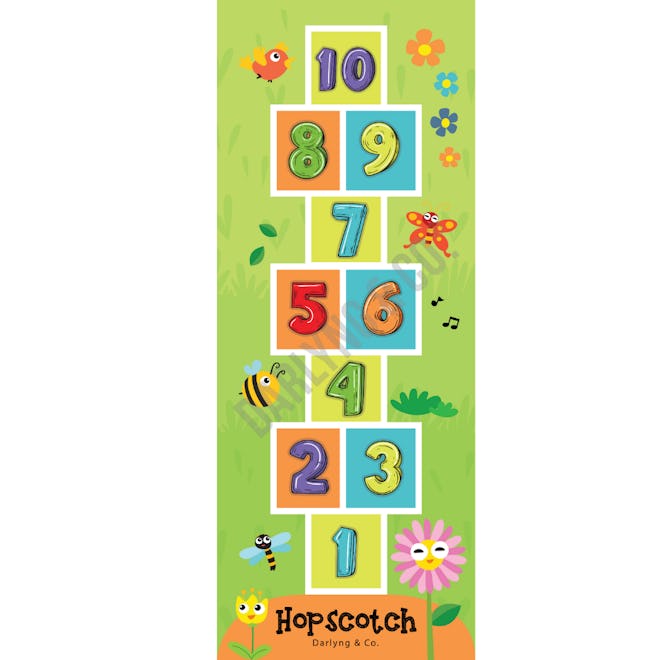 Darlyng & Co. Kids Hopscotch Play Mat is a great gift for kids who like sports