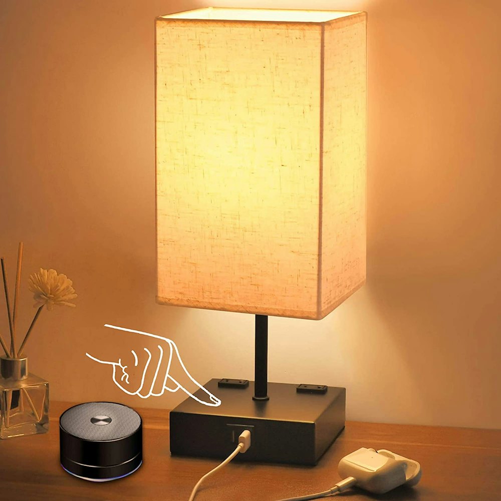 Sailstar Touch-Sensitive Lamp With USB Ports