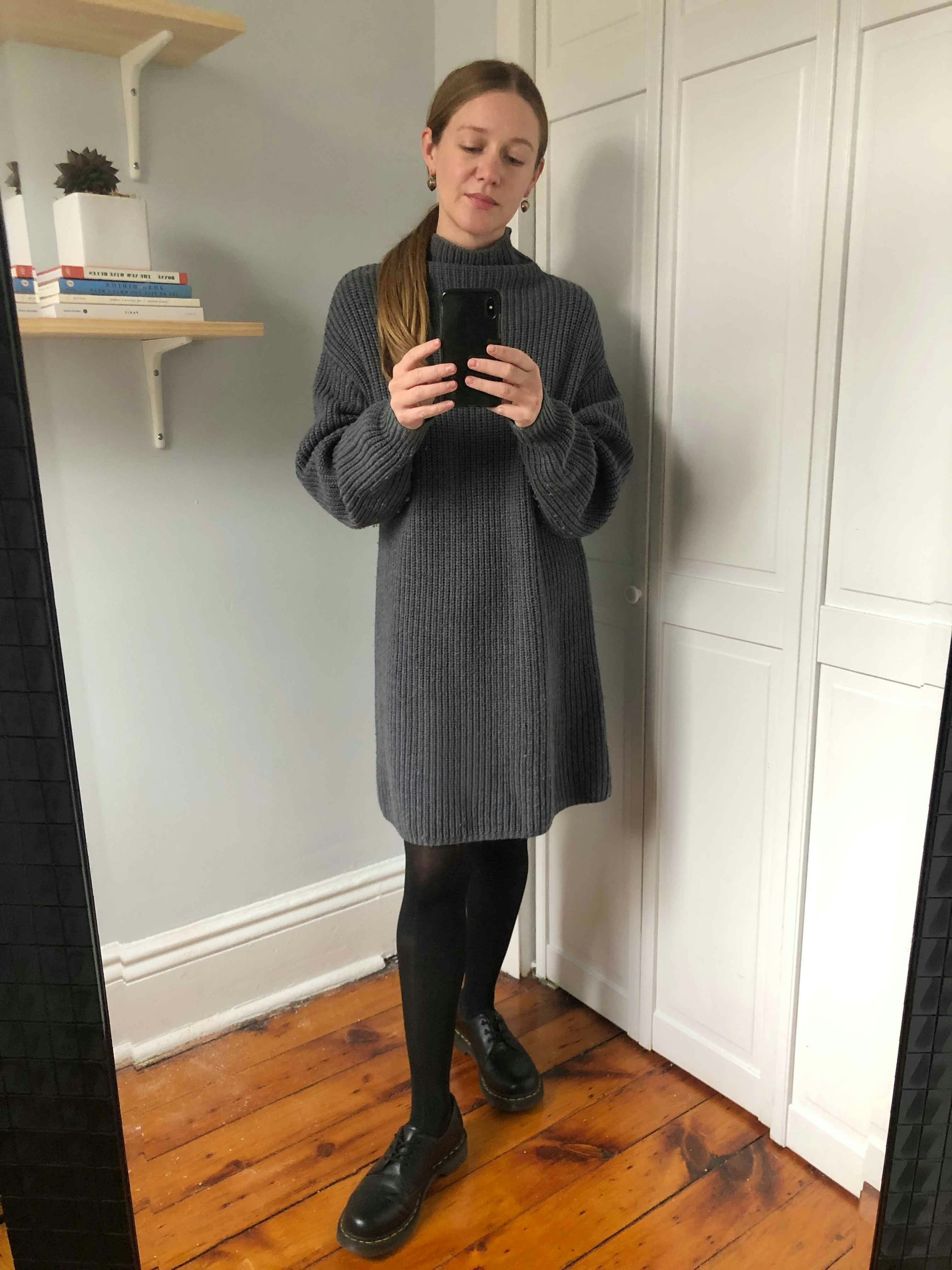 5'1” oversized sweater with a loose French tuck into leggings. Boot socks  to finish it off. : r/PetiteFashionAdvice
